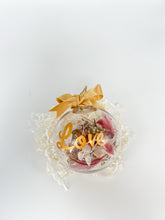 Load image into Gallery viewer, Personalised 10cm Glass Baubles with Dried Flowers – The Perfect Christmas Gift
