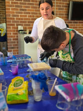 Load image into Gallery viewer, Resin Workshop for Kids [Sydney]
