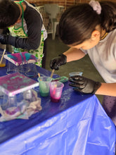 Load image into Gallery viewer, Resin Workshop for Kids [Sydney]
