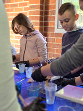 Load image into Gallery viewer, Resin Workshop for Kids [Sydney]
